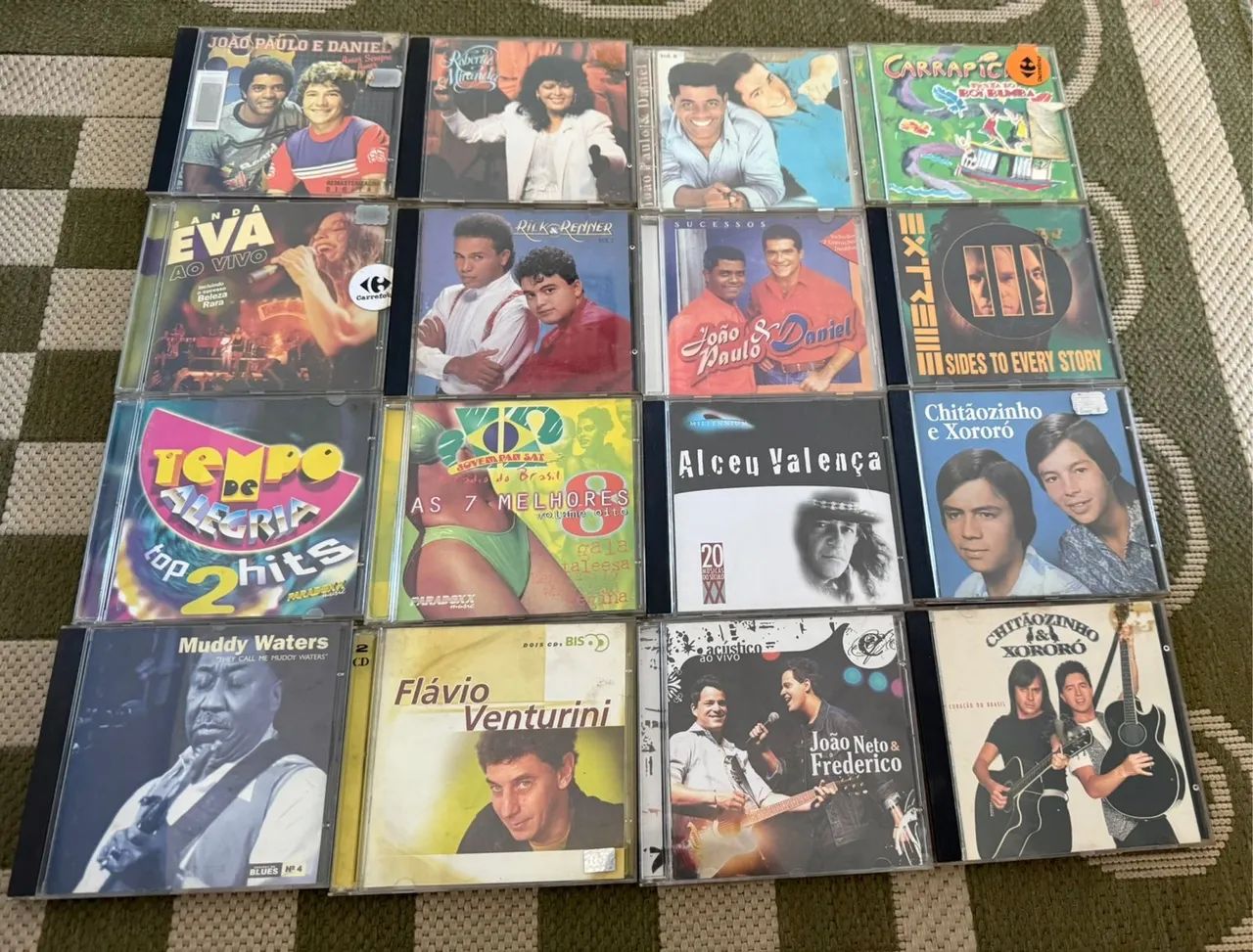 Coleção cds com mais de 300 títulos 