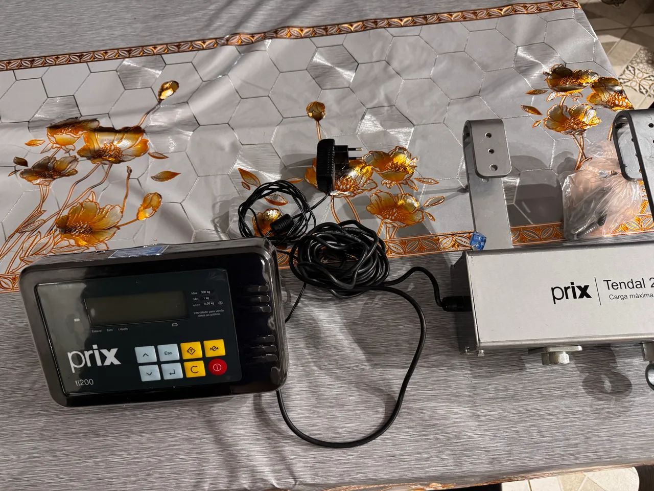 Balança Eletrônica Prix Tendal 200  Em Inox Pesa Até 300kg 127/220v Prata - Foto 2