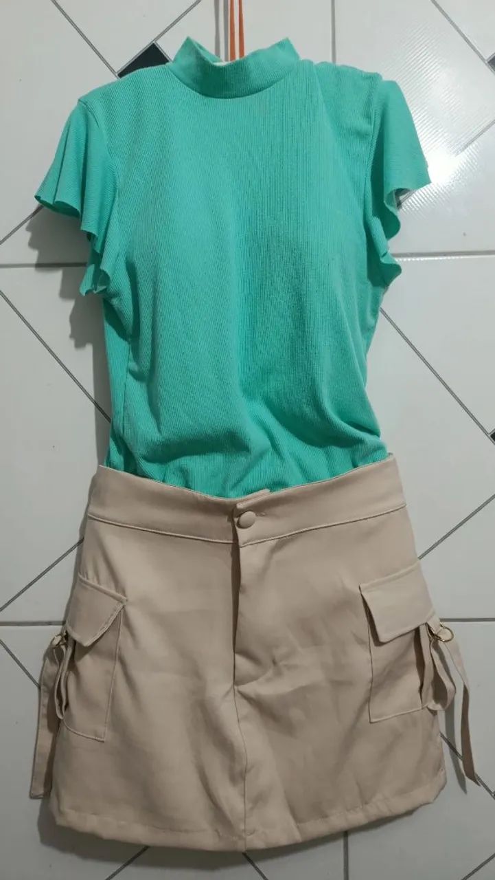 Saia cargo + Blusa verde