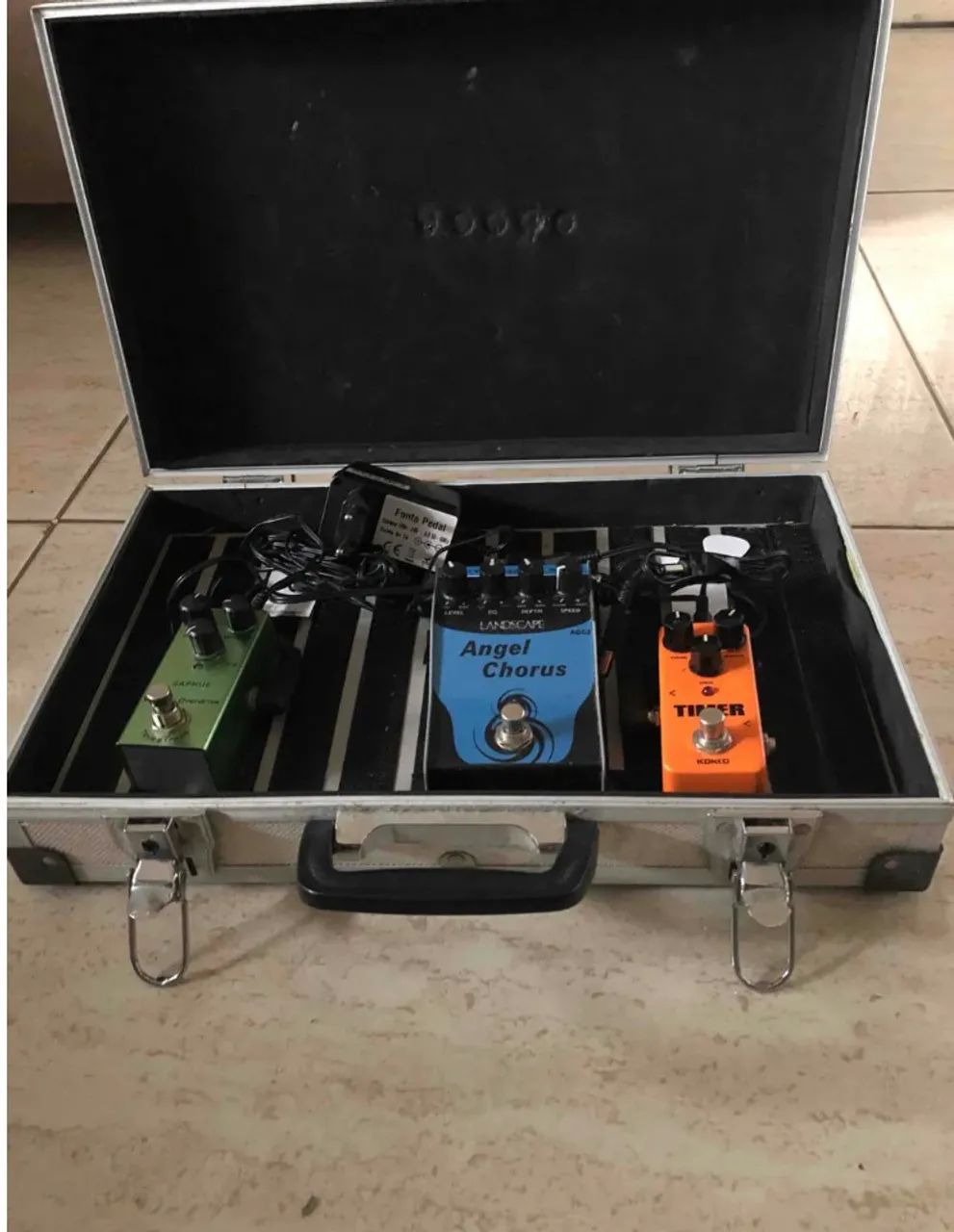 Pedais de Guitarra com Case