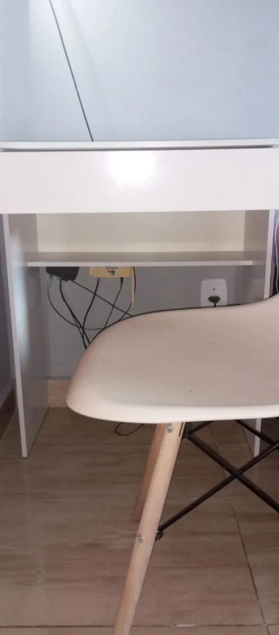 Escrivaninha e cadeira - Foto 4