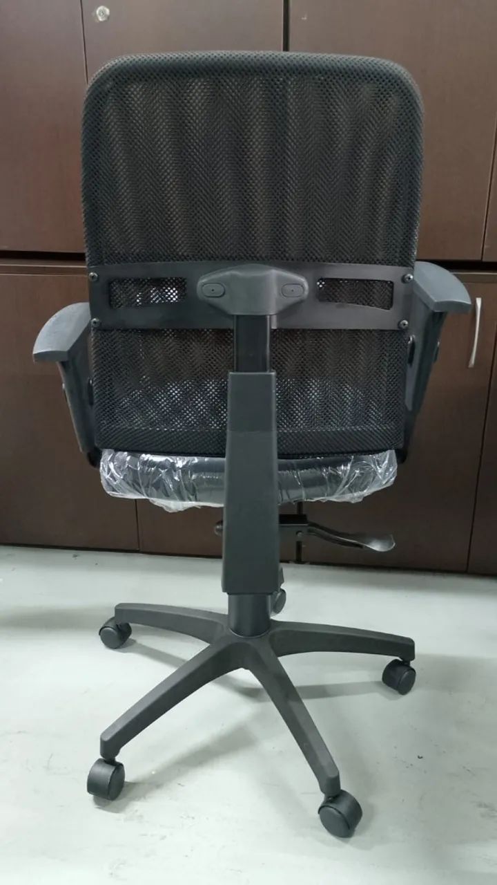 Cadeira de Escritório Diretor Cavaletti   - Foto 4