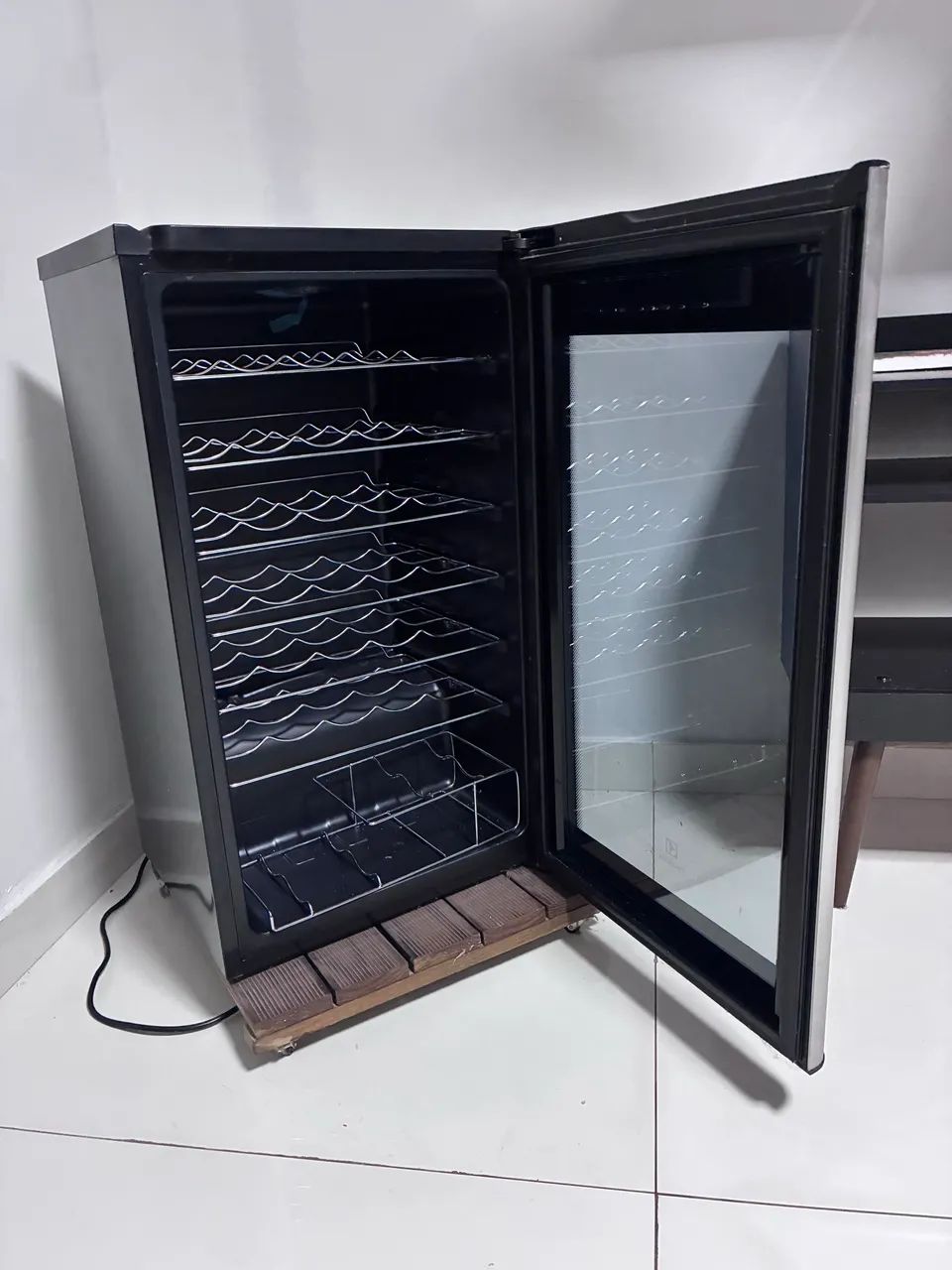 Adega Electrolux 34 Garrafas