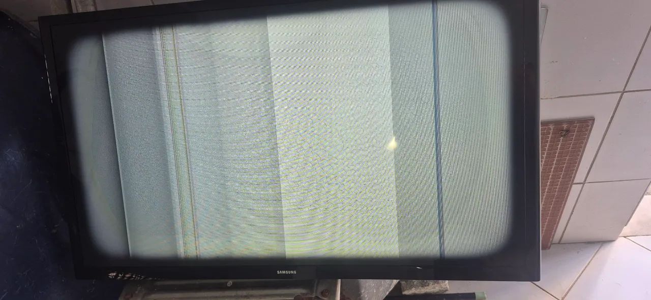 televisão com avaria  - Foto 2