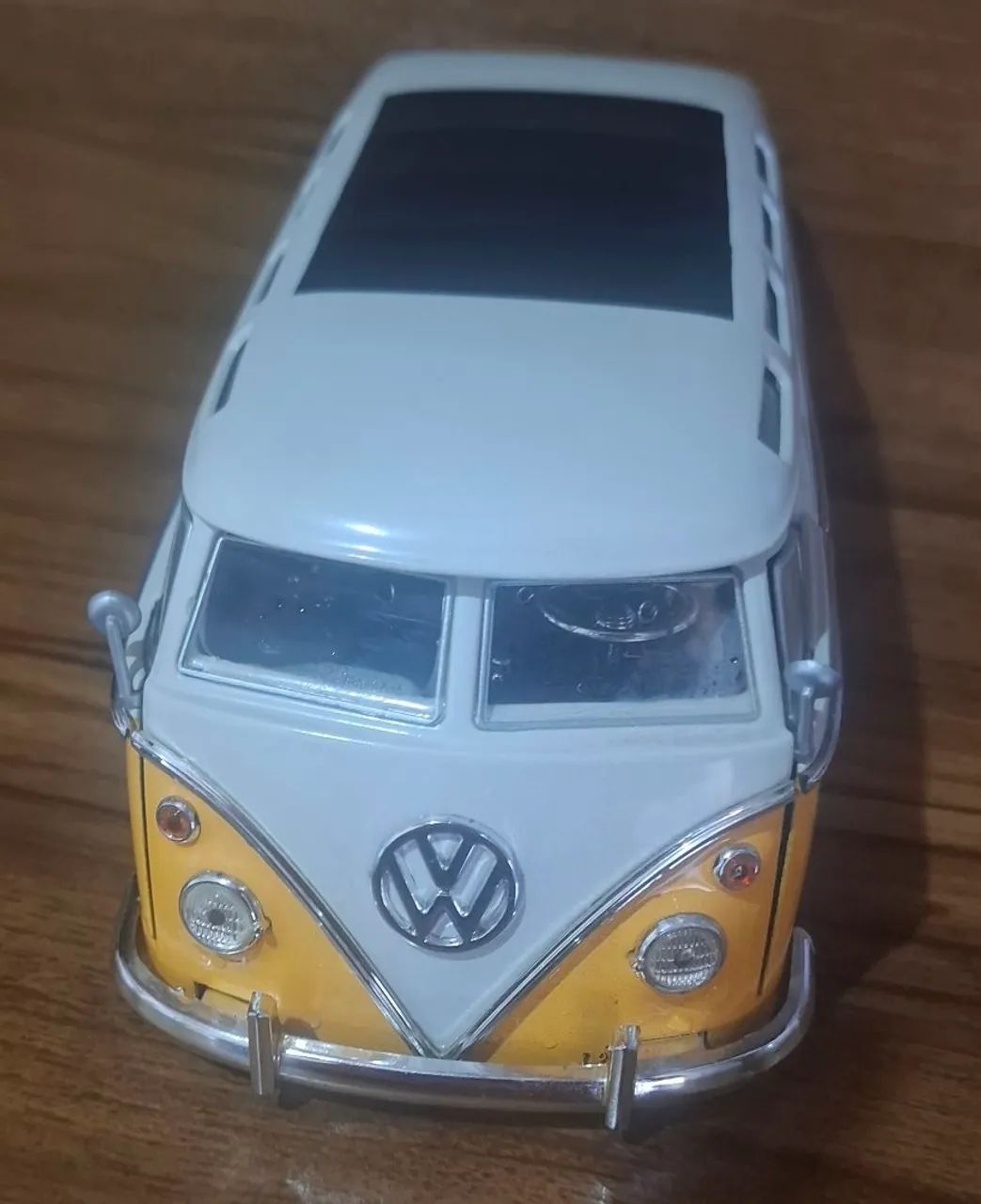 Miniatura Volkswagen Kombi