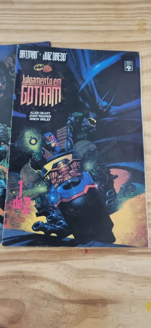 Batman Juiz Dredd: Julgamento Em Gotham - Completo - Foto 3