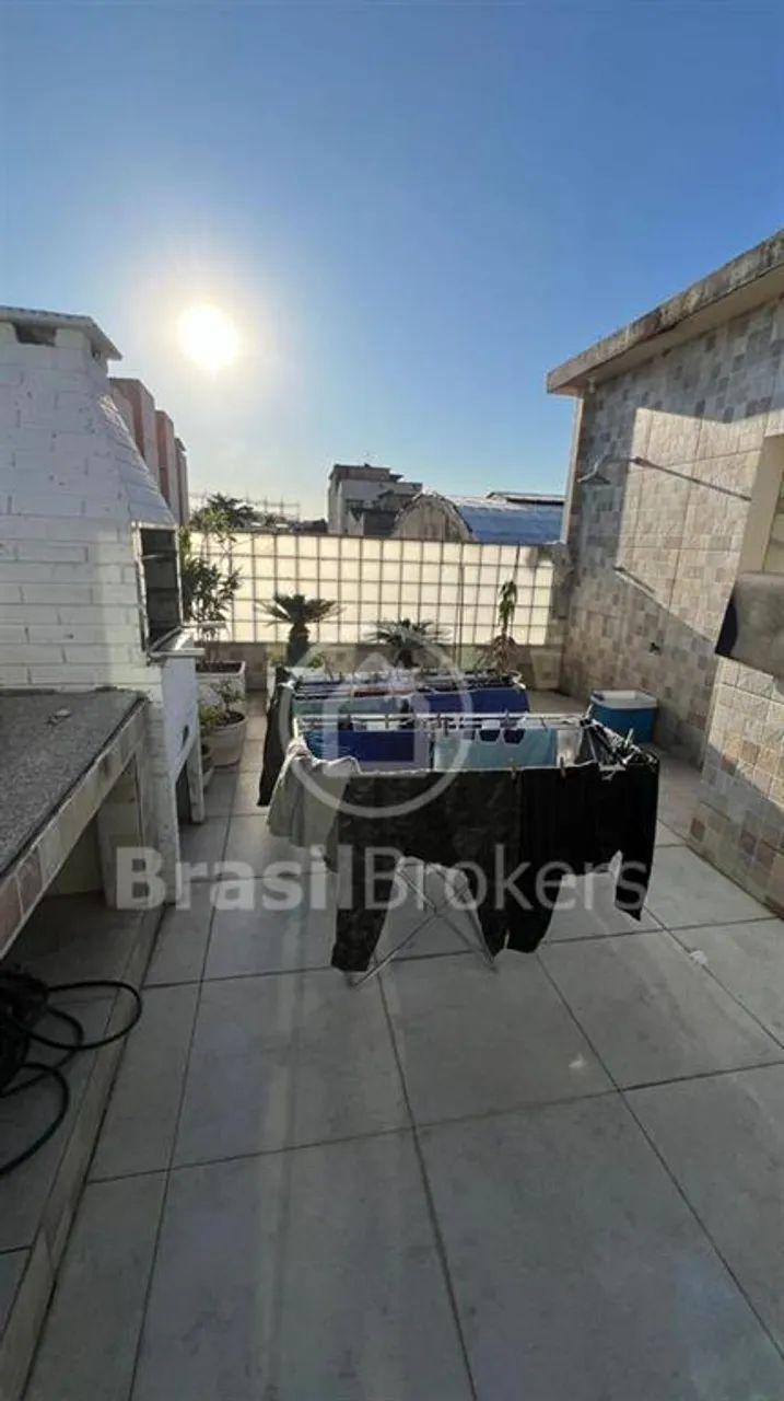 Prédio com um galpão, uma casa com terraço, uma Kitnet e uma loja em Ramos - Foto 4