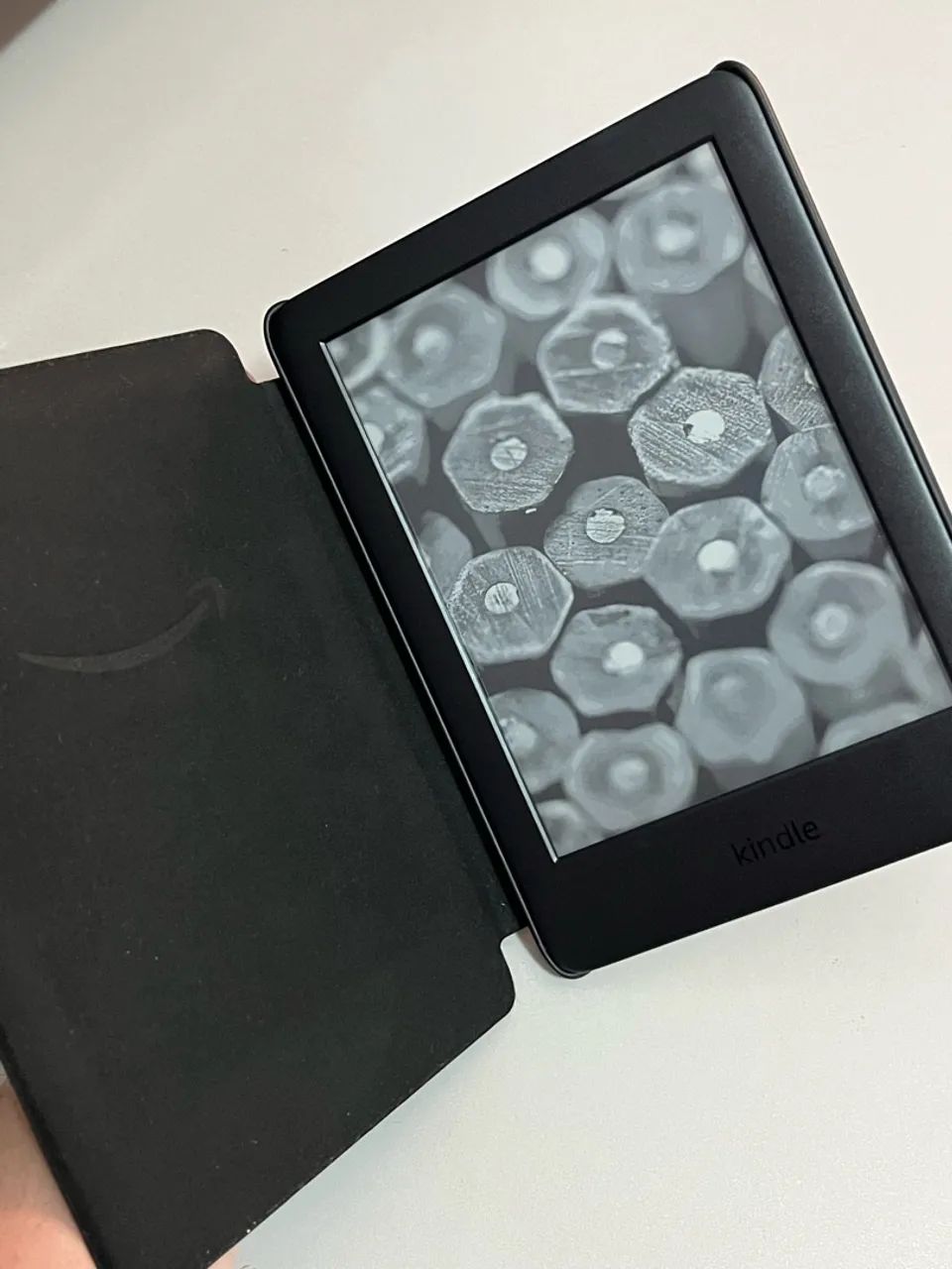 Kindle 10a geração com bateria de longa duração - Cor preta - Foto 3