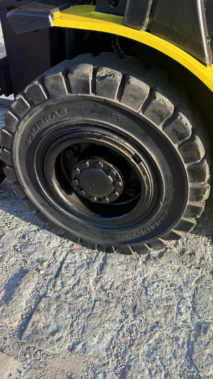 Empilhadeira - 2,5ton - Yale - Foto 5
