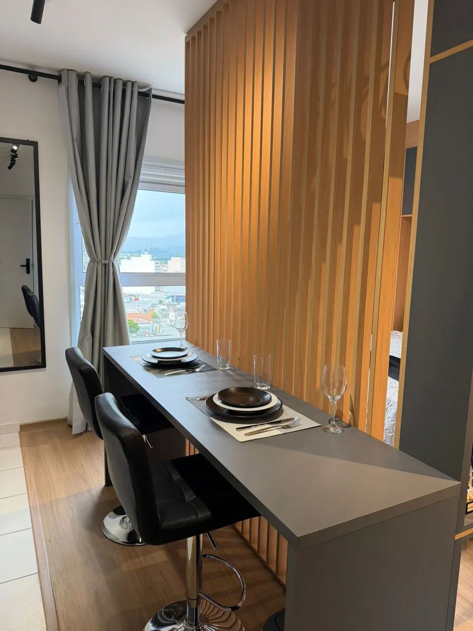 Studio de 26m2 no Centro de Mogi - mobiliado - Porteira Fechada