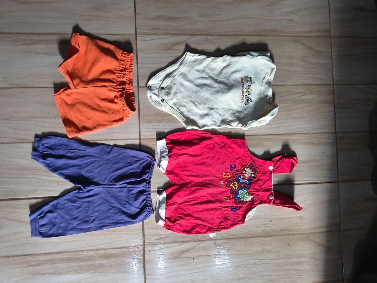46 peças de roupa infantil para bebê masculino  - Foto 2