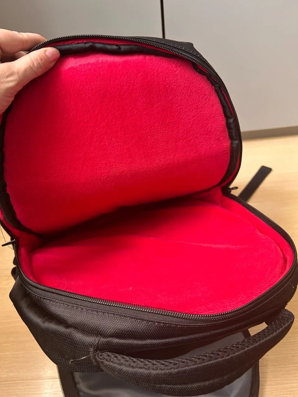 Mochila Executiva DELL Preta com Compartimentos Acolchoados - Ótimo Estado - Foto 5