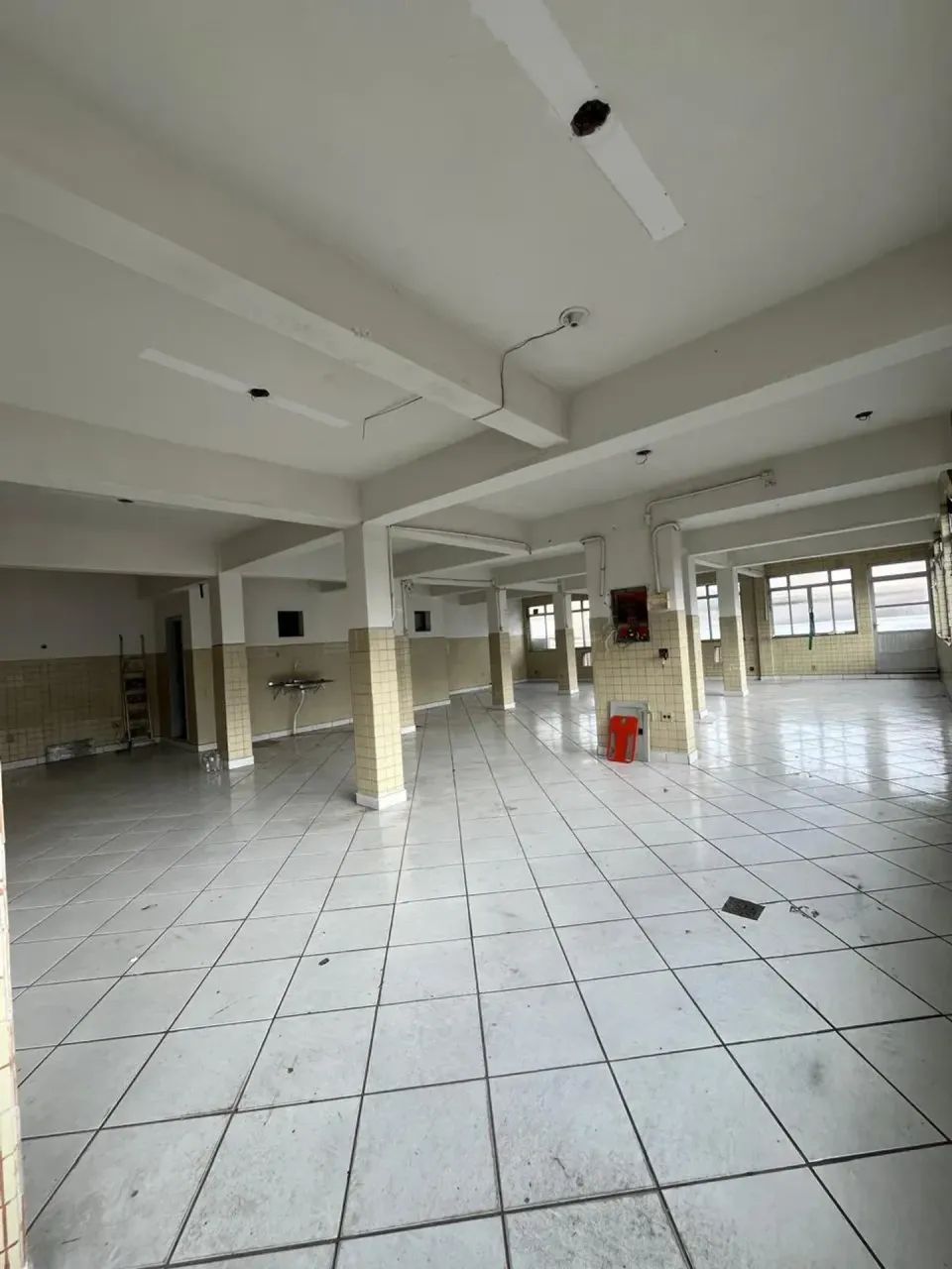 Aluga- se SOBRELOJA no centro de Duque de Caxias - Foto 2