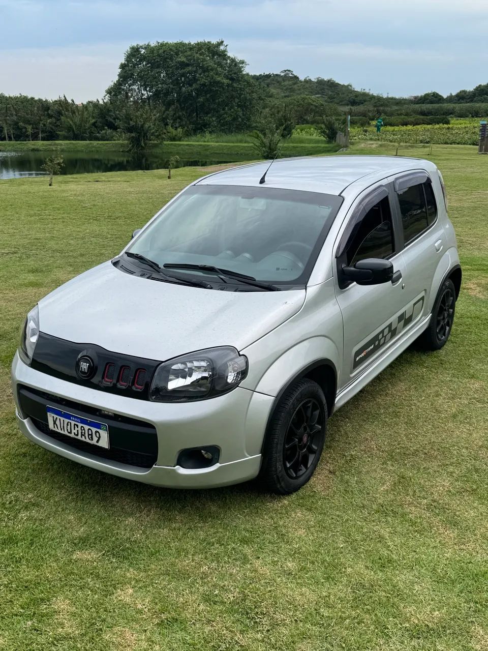 Fiat Uno Sporting 1.4 EVO Fire Flex 8V 4P 2012 - Foto 2