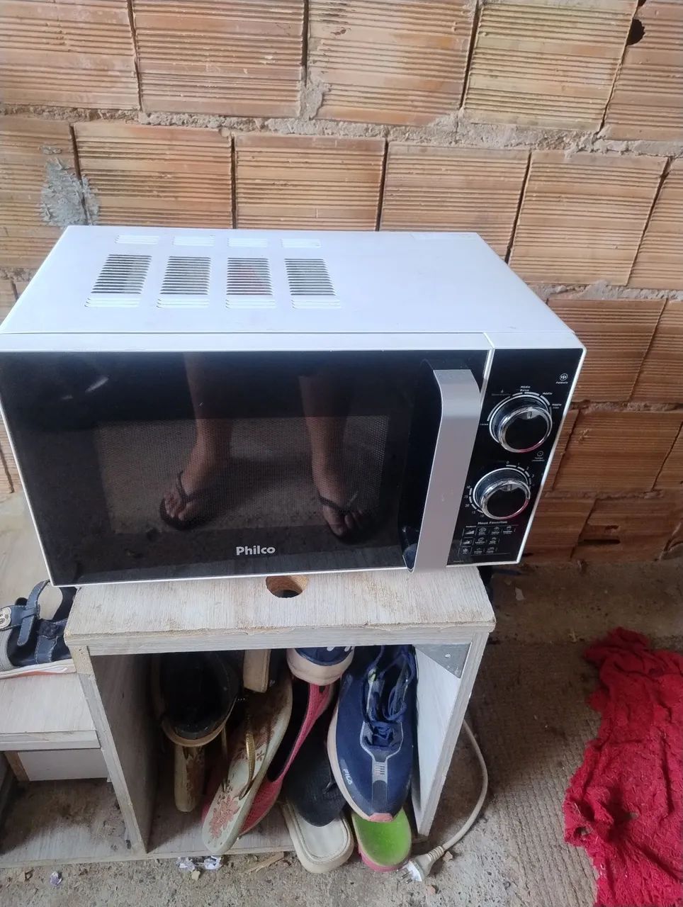 Microondas 18 litros funciona perfeitamente - Foto 3