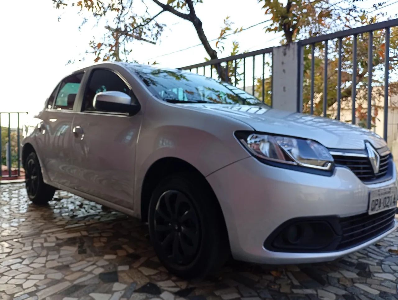 Renault Logan Expression Flex 1.0 12V 4P 2019 - Foto 4