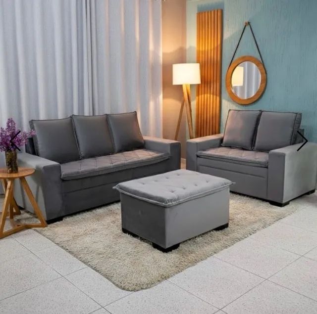 Conjunto de Sofás Lyon 3 e 2 Lugares com Puff Veludo Cinza 1,86m