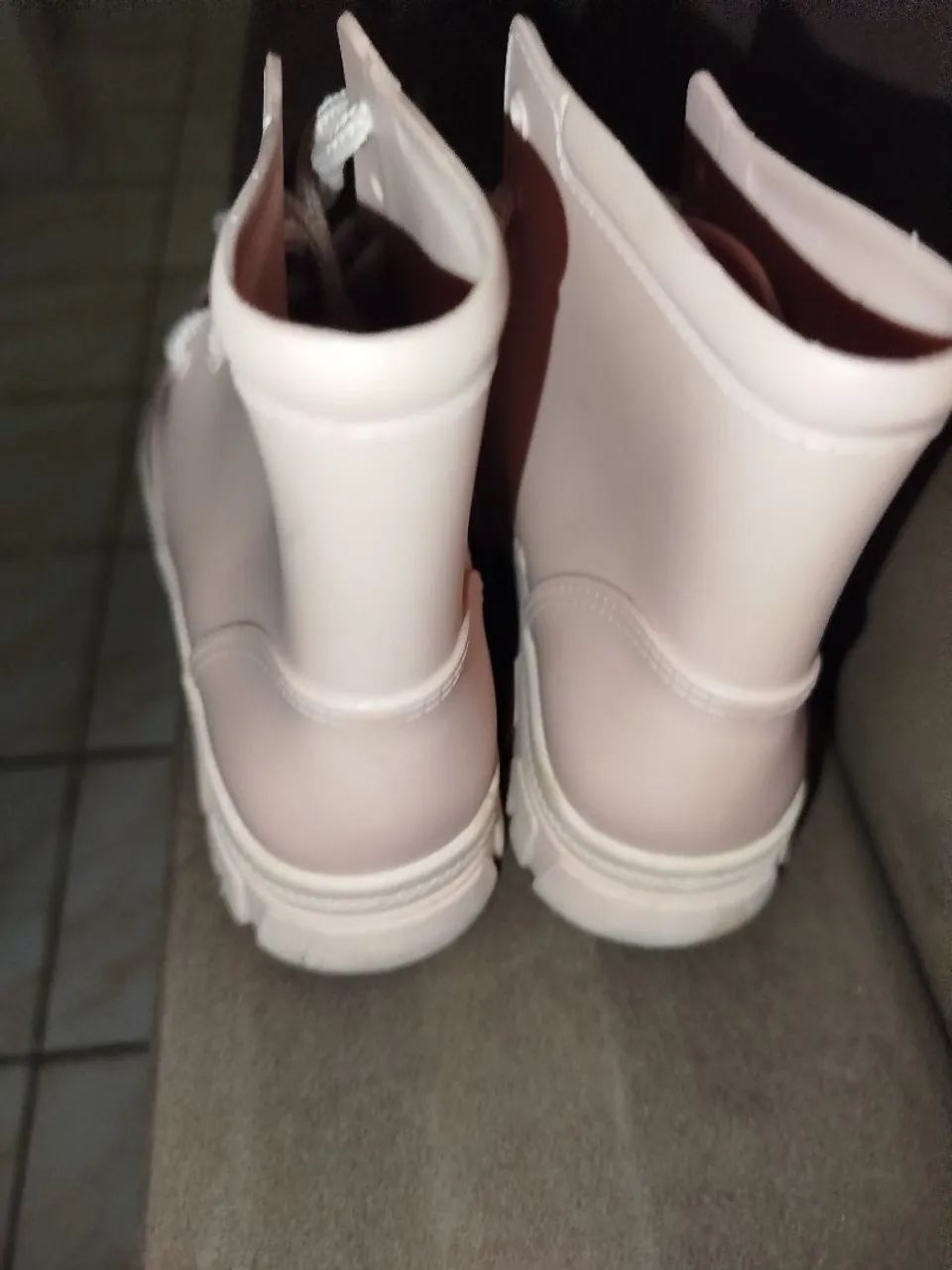 Vendo linda bota da Moleka em perfeito estado de conservação  - Foto 3