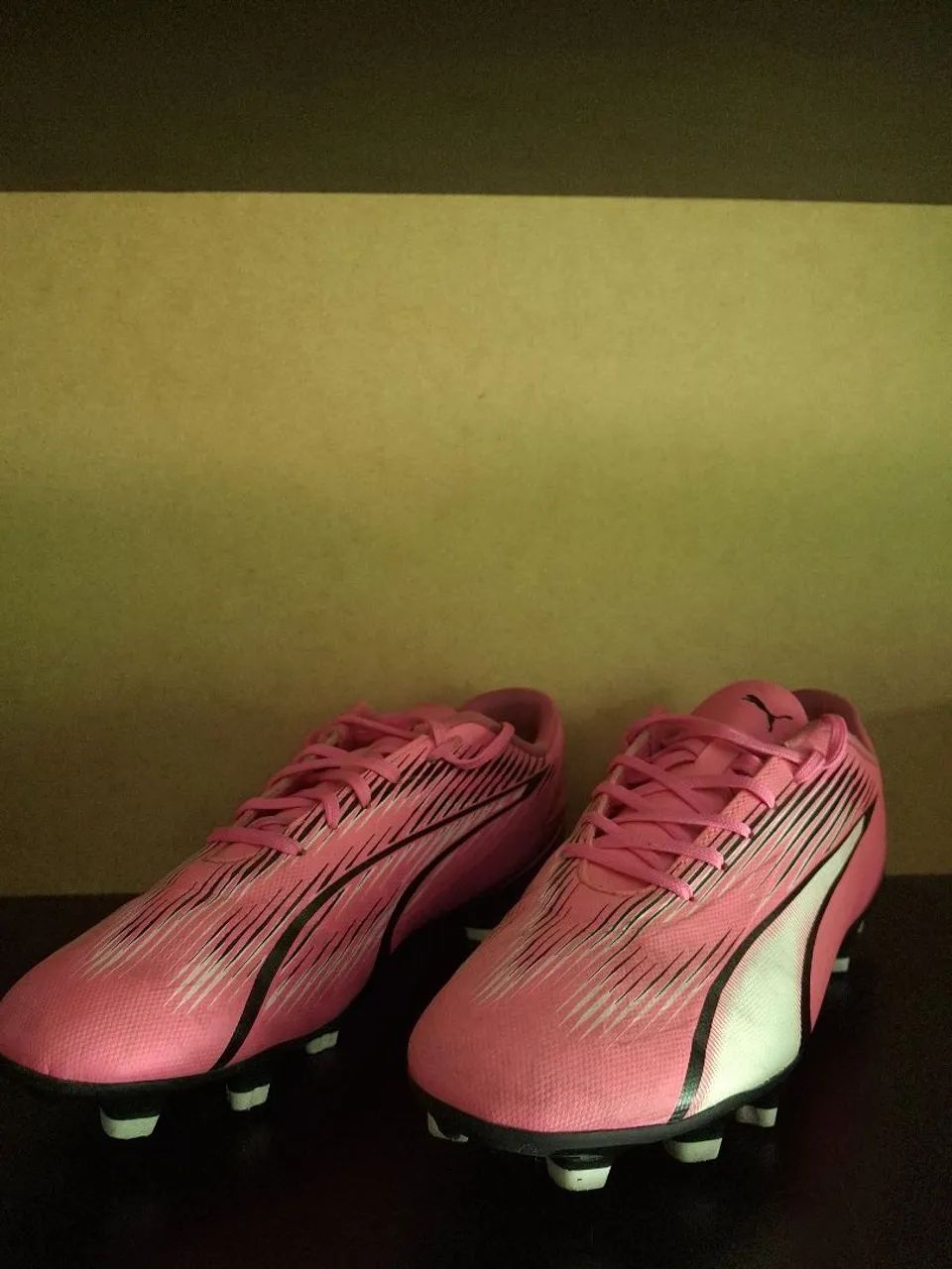 Chuteira Puma Ultra Play Campo - Rosa 43 - Foto 4