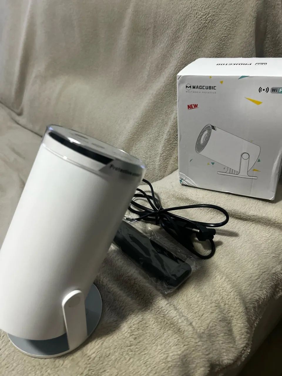 Mini projetor HY300