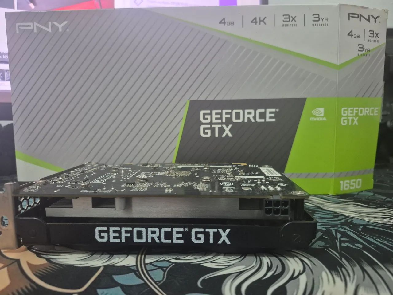GTX 1650 4GB - Excelente estado, com caixa e manual