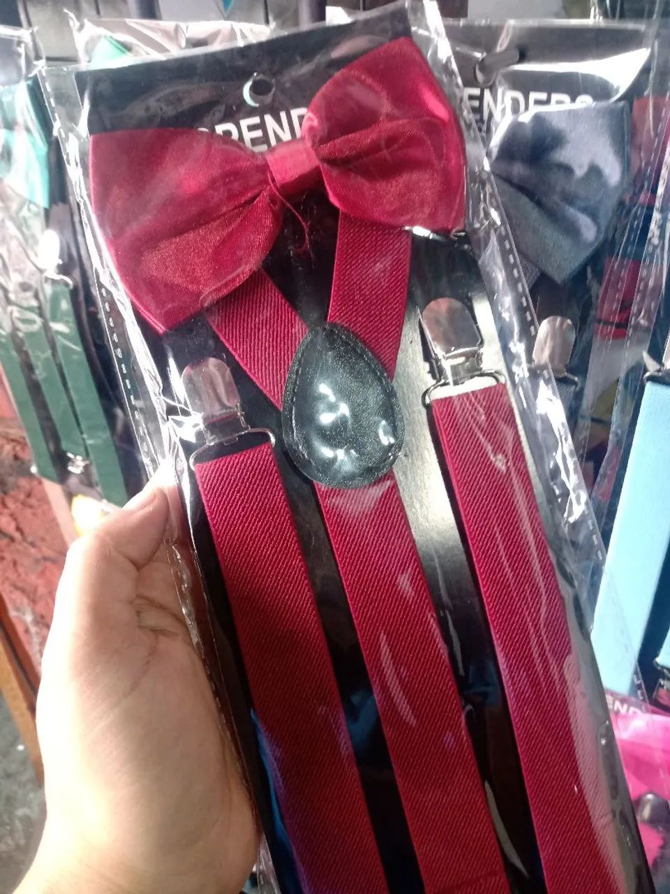 Suspensório e Gravata borboleta ? - Foto 2