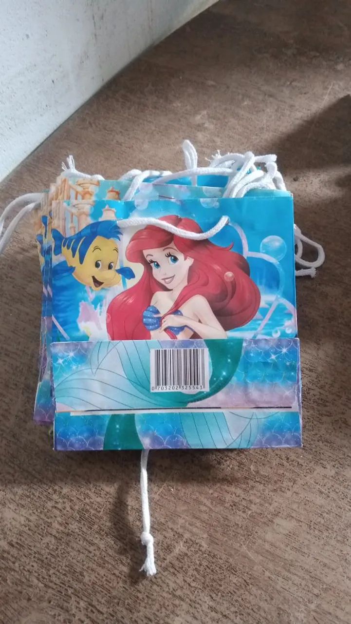 18 sacolas pra lembrancinhas 