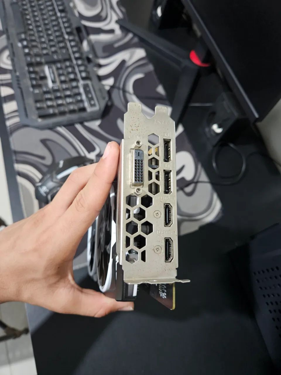Placa de video 1060 com defeito - Foto 2