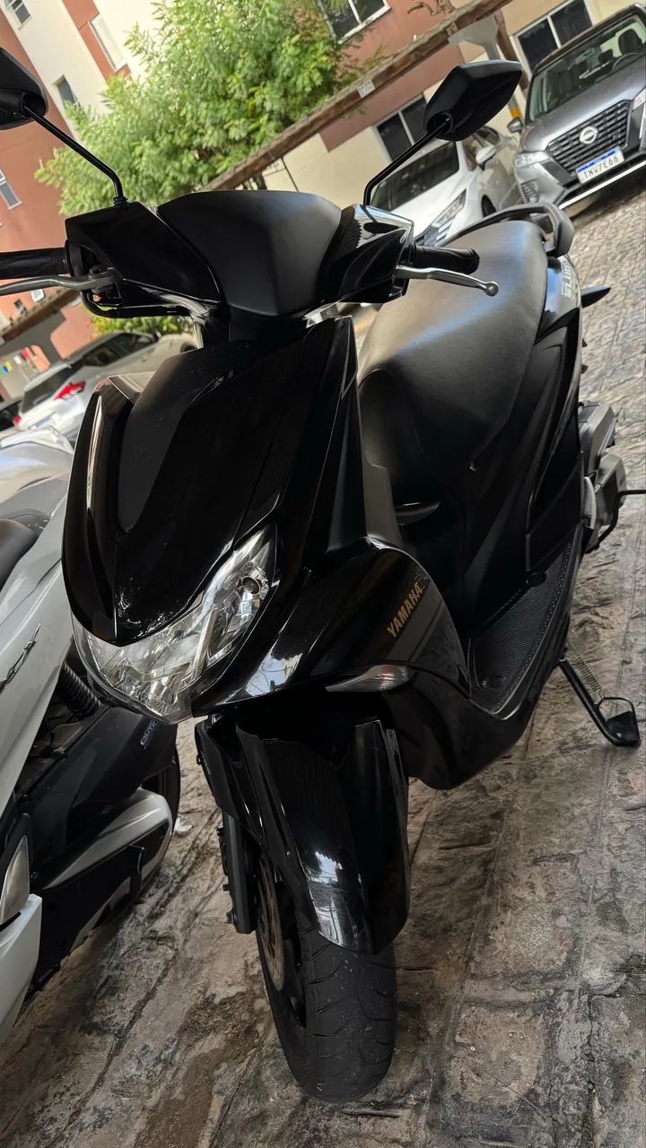 Moto Fluo Yamaha Automática
