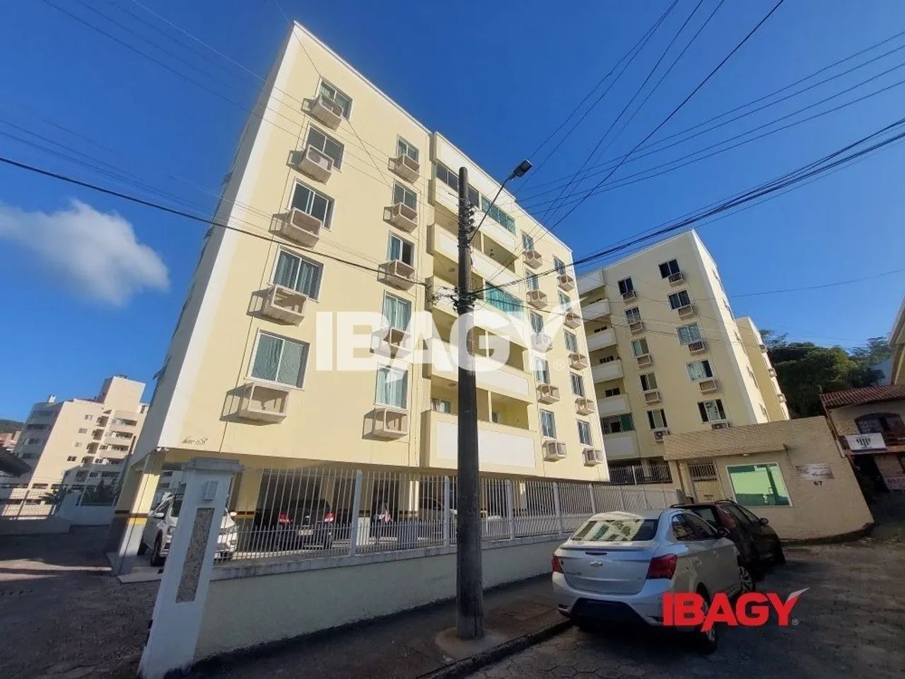 Excelente Apartamento 2 dormitório(s) em Córrego Grande - Florianópolis