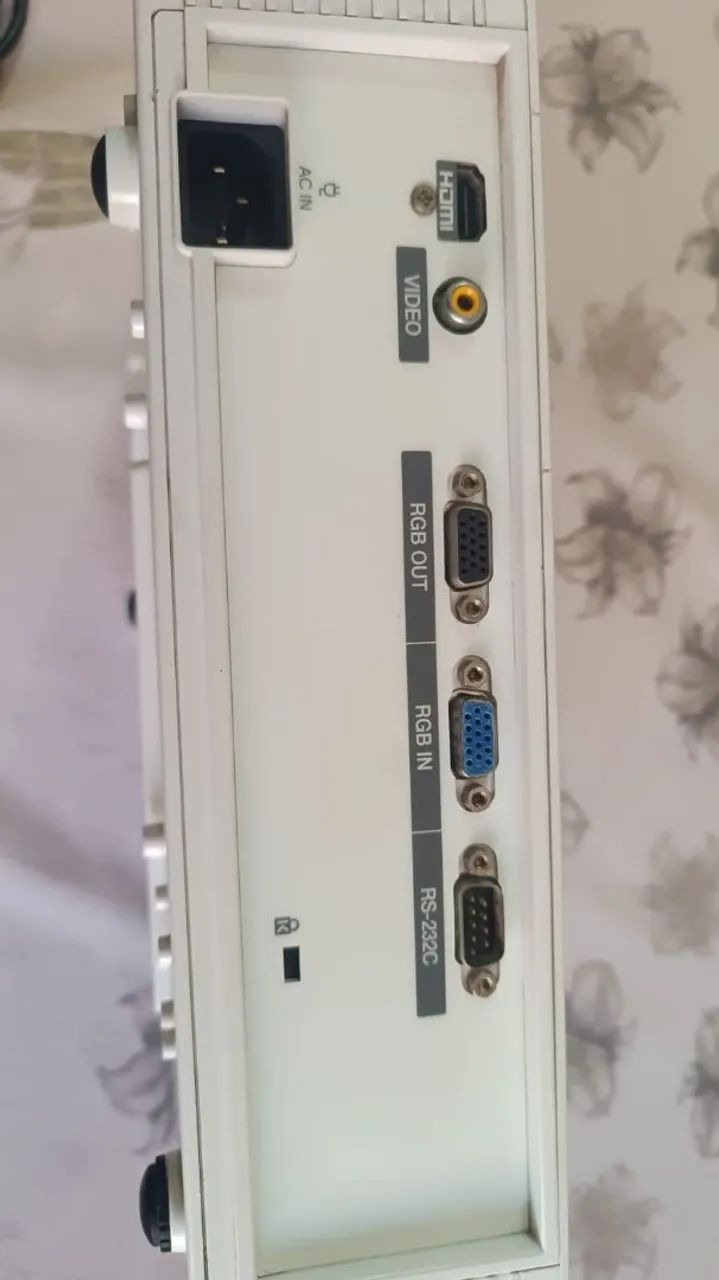Projetor Multimídia LG, modelo BE325-SP usado, funciona perfeito  - Foto 4