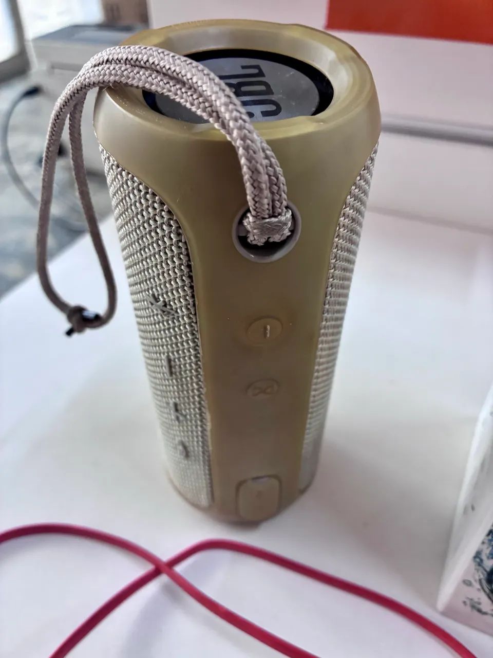 Caixa de som JBL flip3