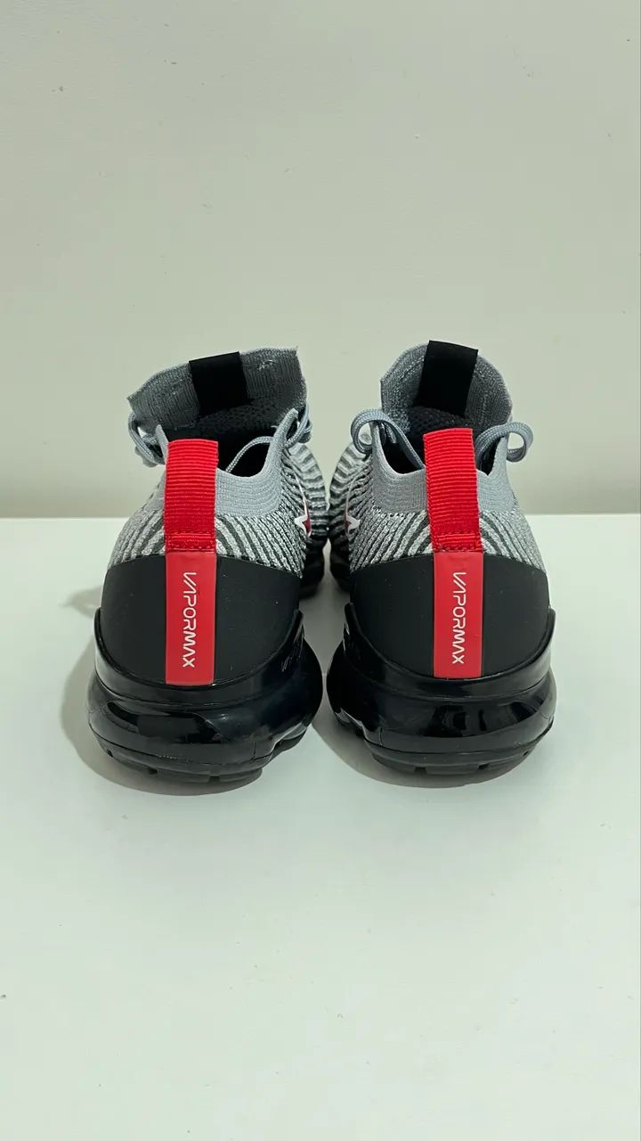 Tênis Nike Air VaporMax Flyknit 3 na cor Particle Grey/Black  display picture 1