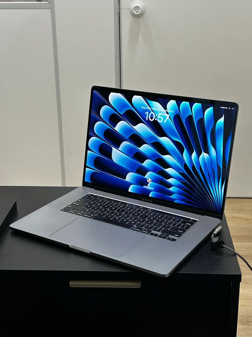MacBook Pro 16? 2019 ? i7 | 16GB | 512GB | Radeon Pro 5300M