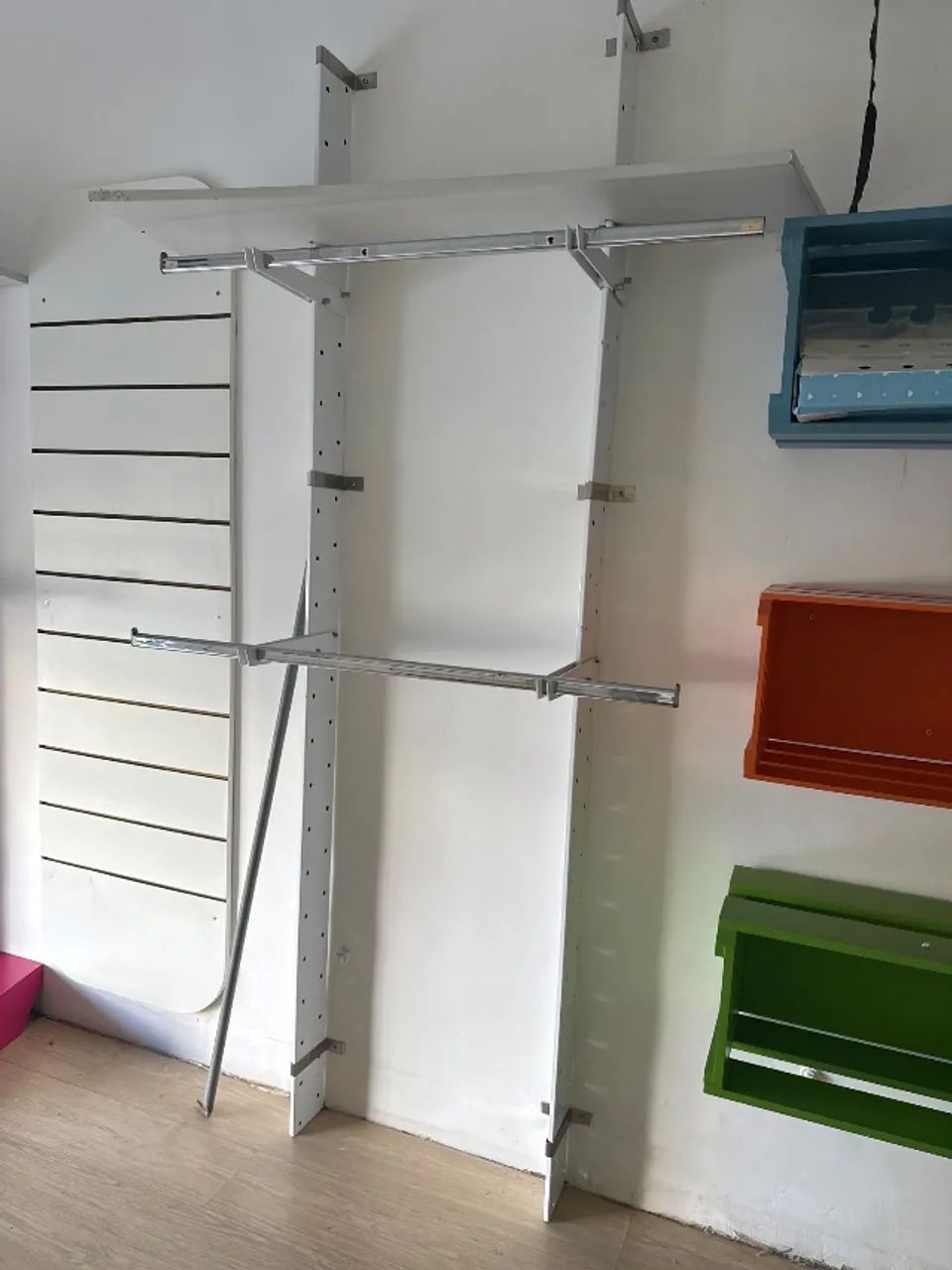Arara dupla de roupas para loja 