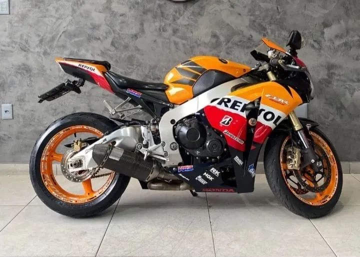 Cbr Fireblade 1000 Ano 2011 - Foto 3