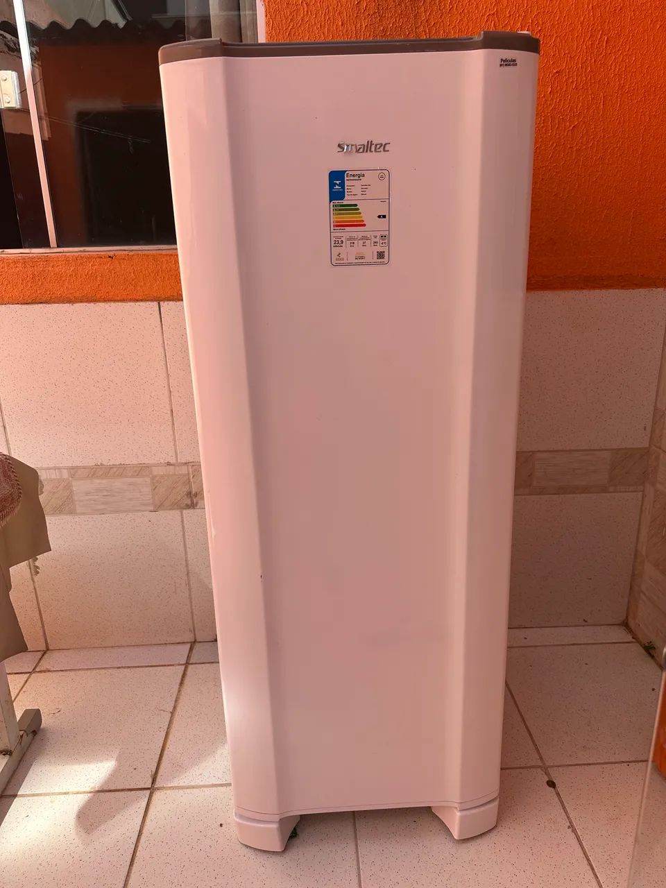 Geladeira Esmaltec 