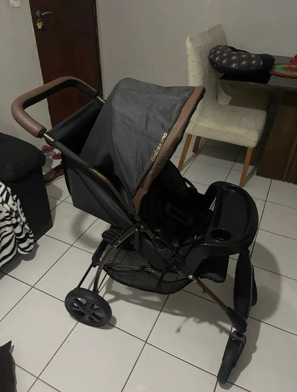 Vendo carrinho de bebê seminovo - Foto 4