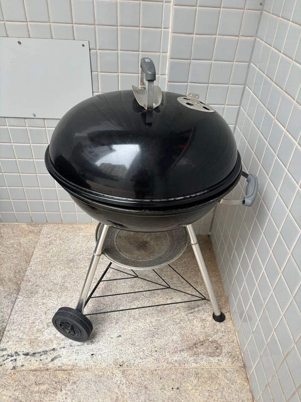 Churrasqueira Weber preta