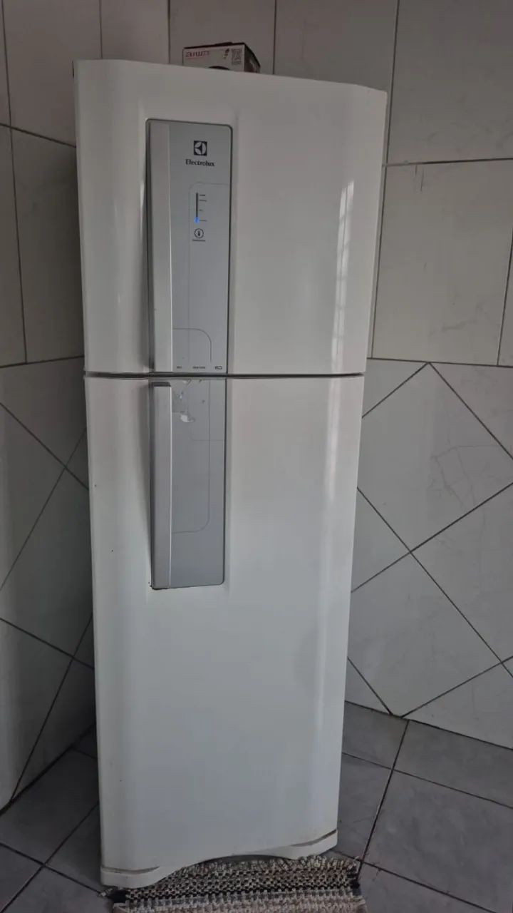 Geladeira eletrolux