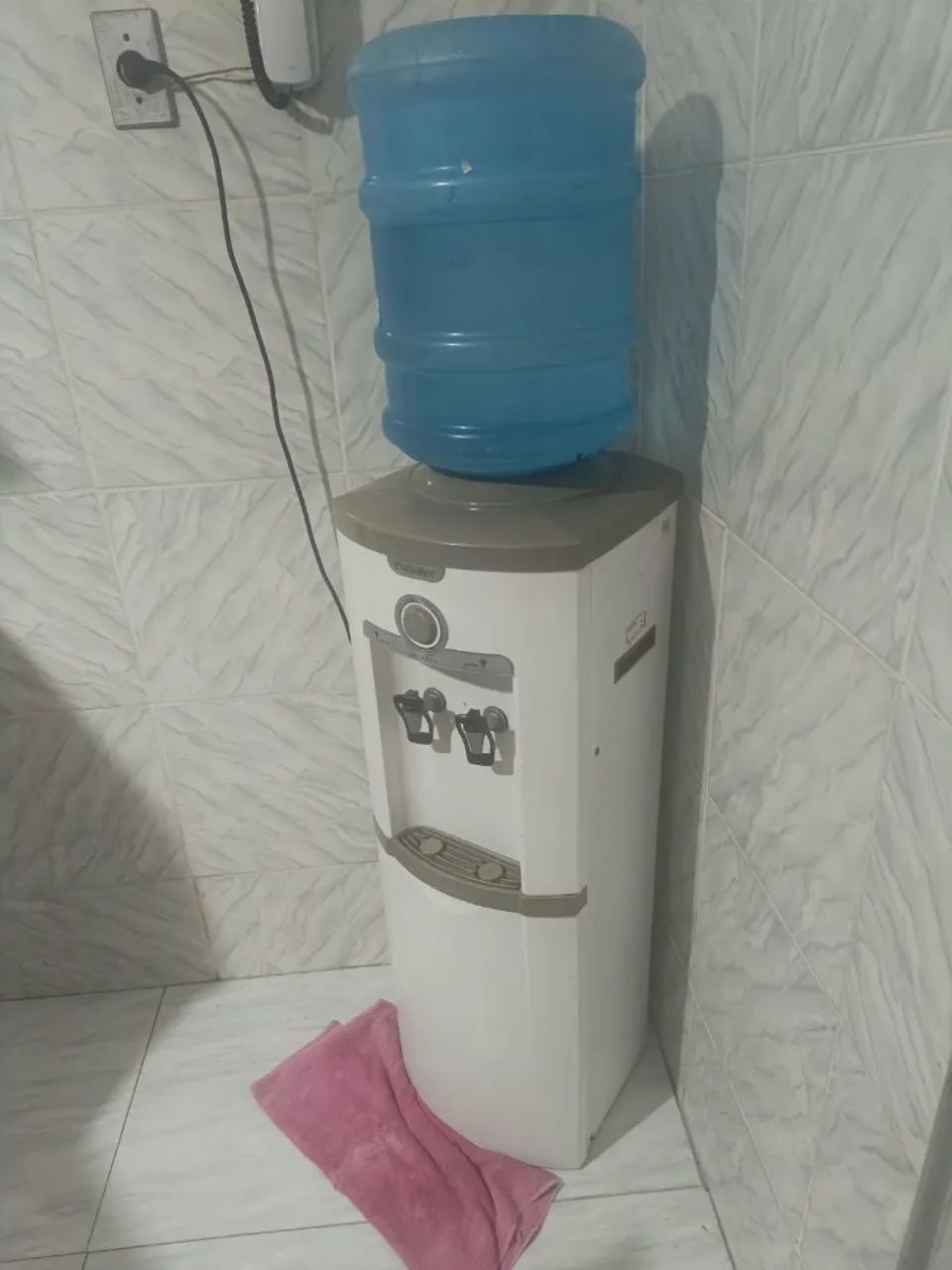 Gelagua de torre Esmaltec