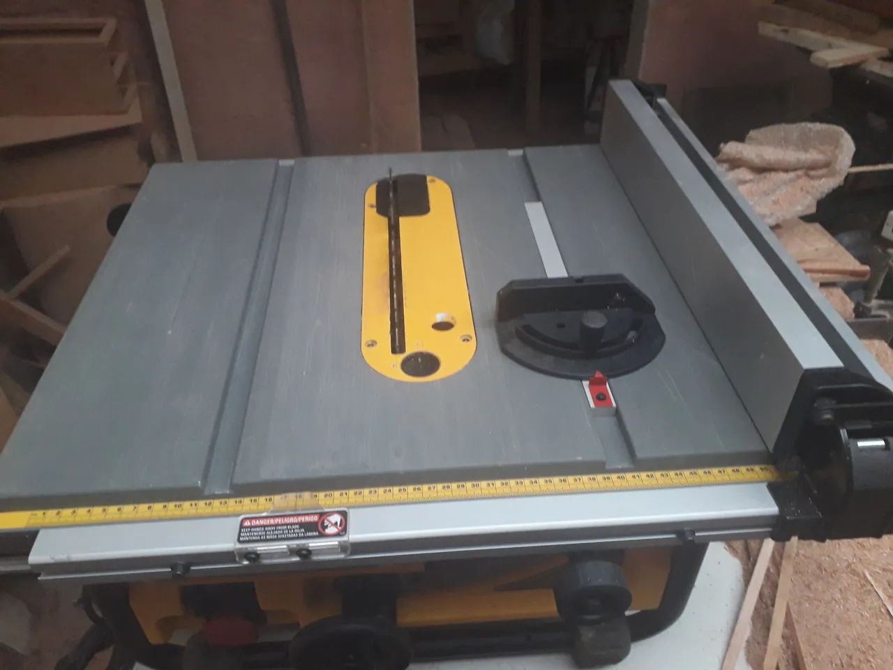 Serra Bancada Dewalt DW 745 B2 2000 watts  - Foto 3