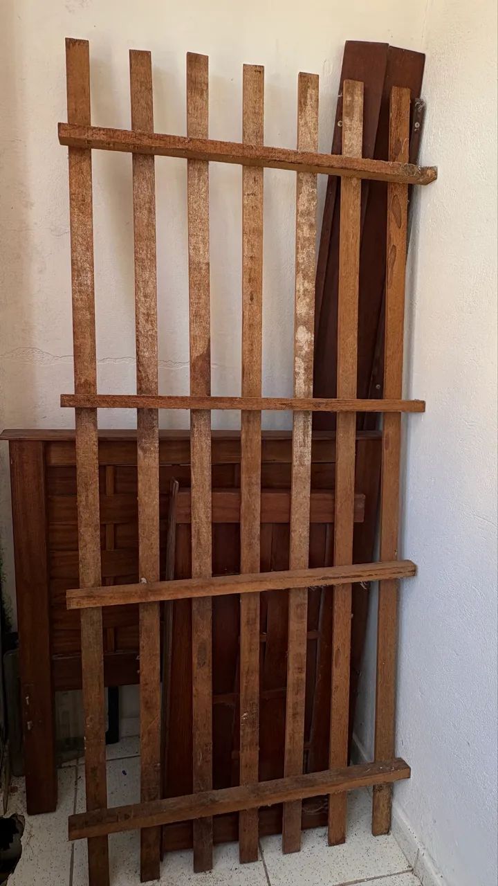 Cama de madeira nova  - Foto 2