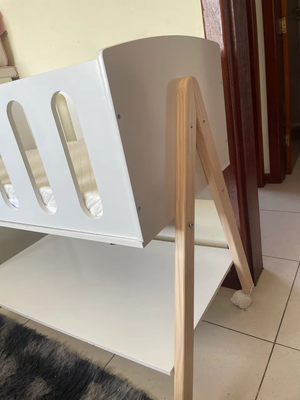 Berço + colchão com capa impermeável  - Foto 4