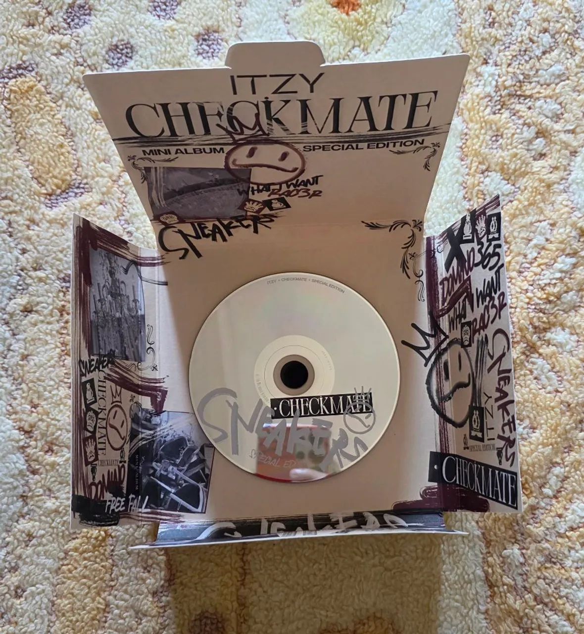 Mini álbum Checkmate (Special Edition) Ver. A - ITZY - Foto 3