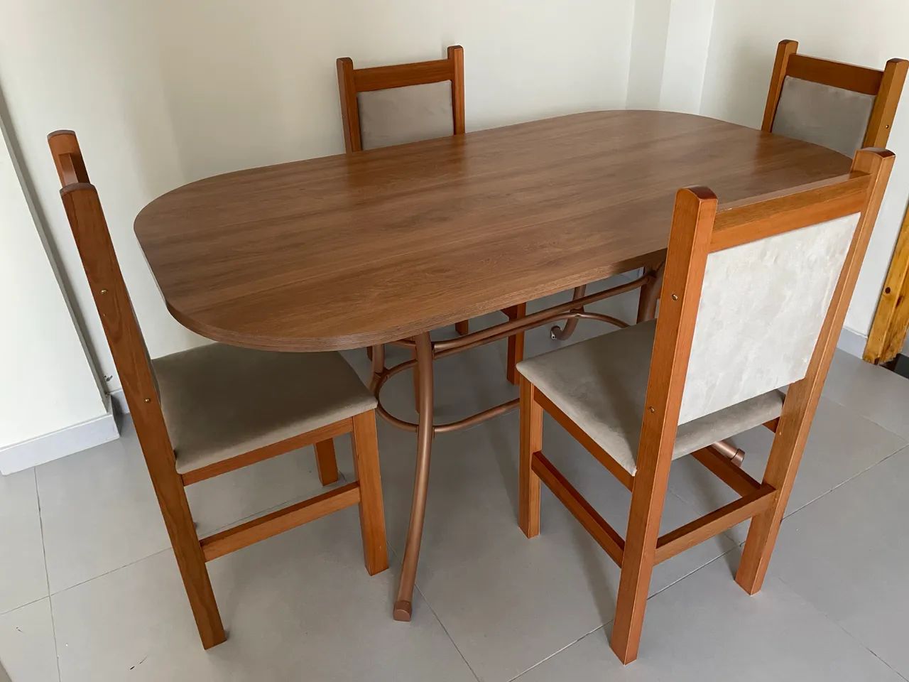 Mesa 4 cadeiras  - Foto 3
