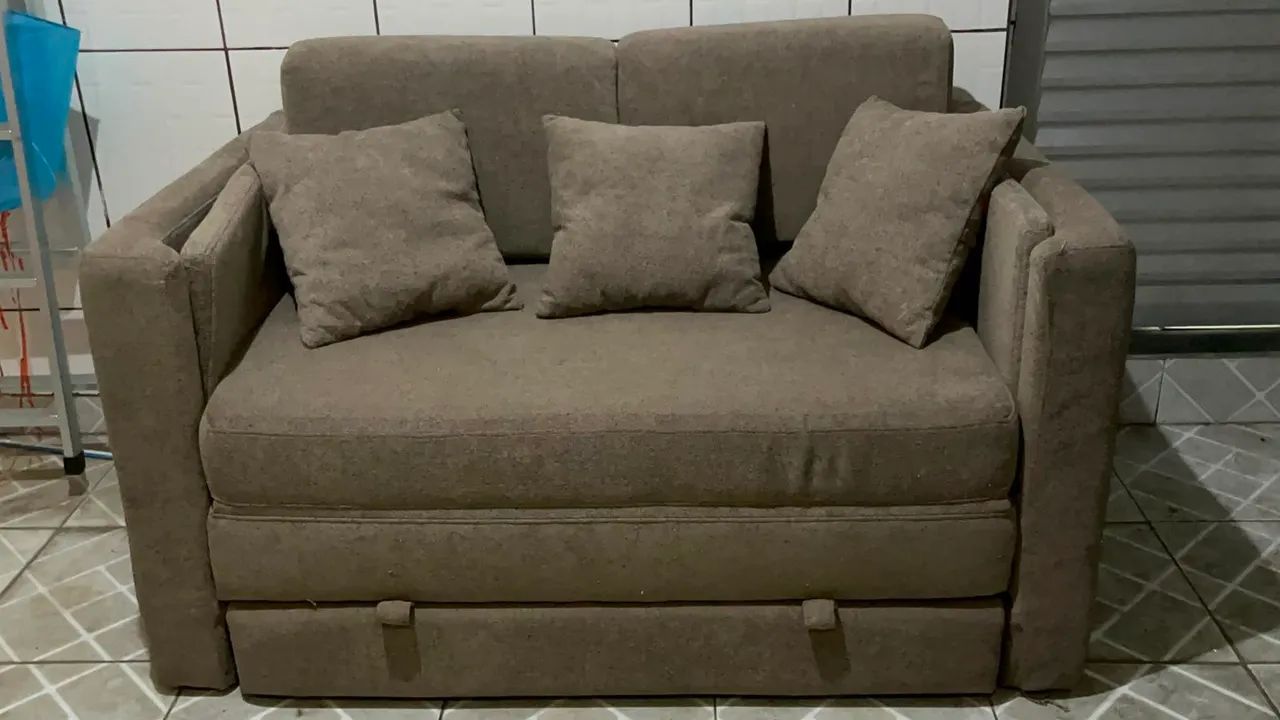 Sofá-cama, todo em espuma e madeira, sob medida - Foto 3