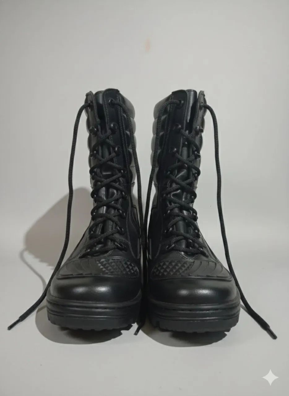 Bota Coturno Cano Alto Tam. 43 - Robusta e Pronta para a Estrada!