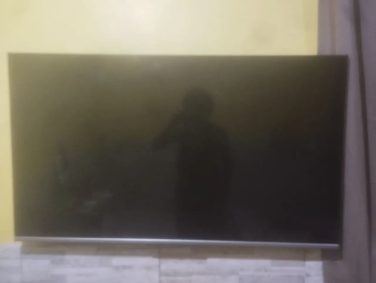 Vendo televisão TCL 60 polegadas SmartHub queimada