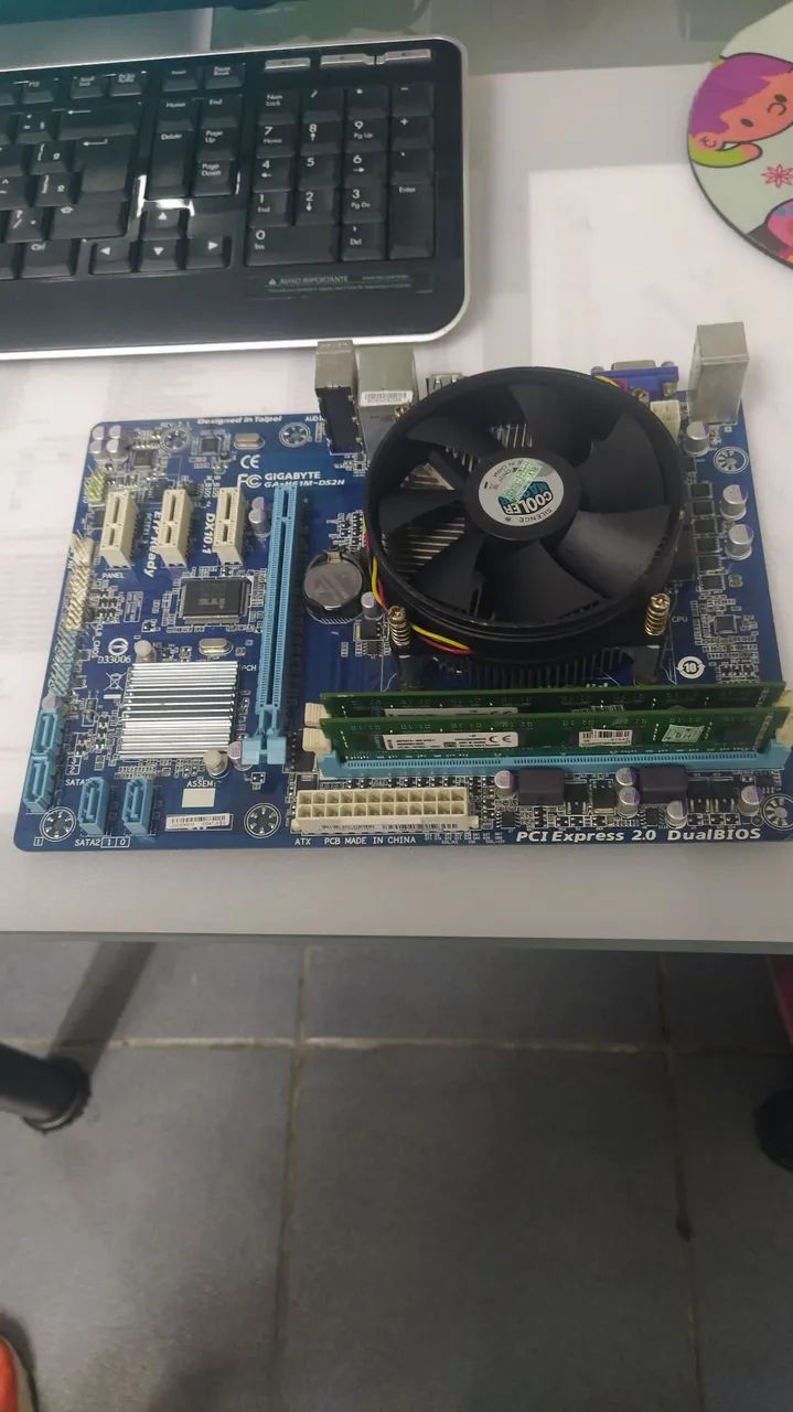 Placa gigabyte DDR3 HDMI  - Foto 2